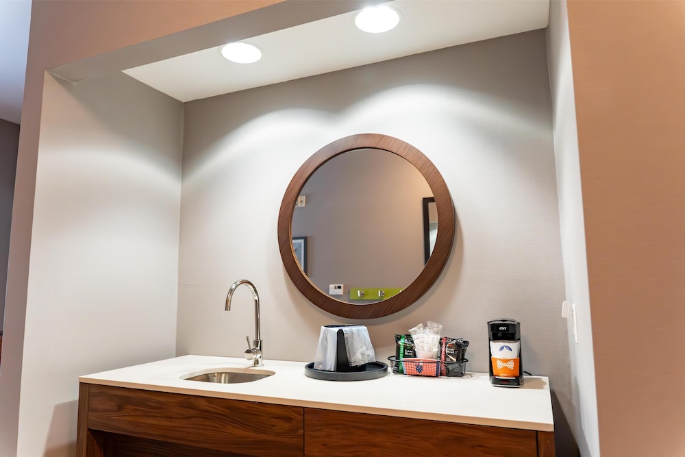 Hampton Inn Turnersville - photo 20