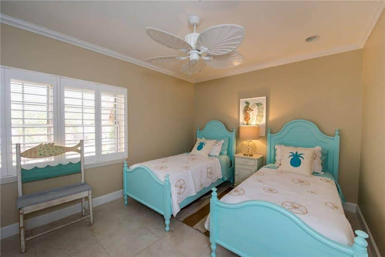 Coral Reef — 4-Star Luxury Hotel in West Bay, Cayman Islands