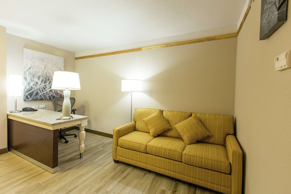 Hilton Garden Inn Grand Forks UND - photo 11