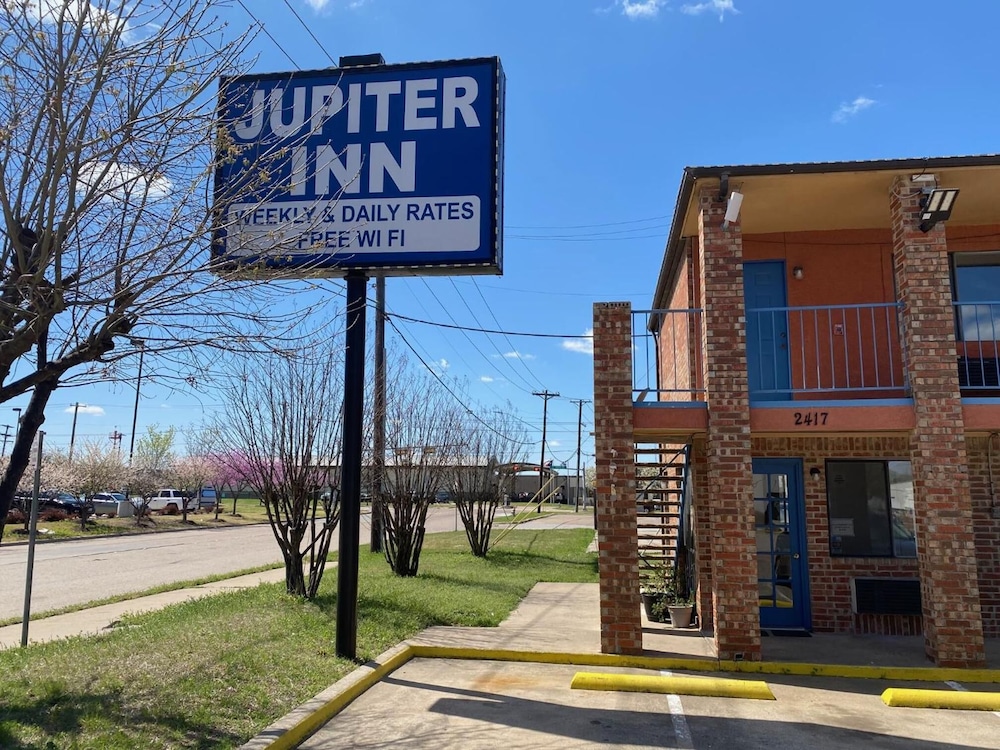 Jupiter Inn - photo 11