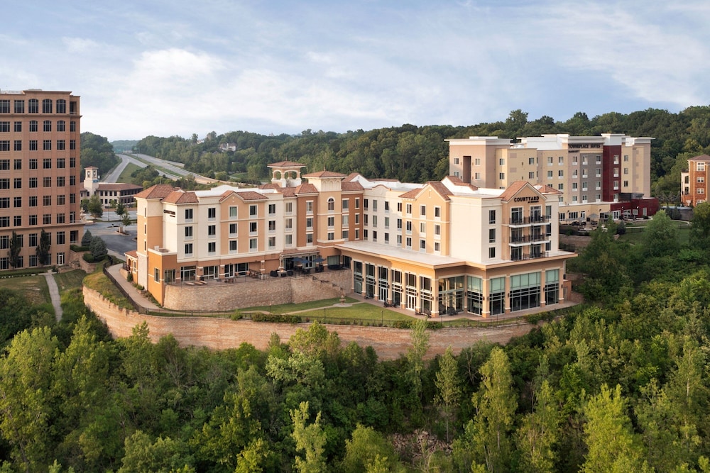 Courtyard Kansas City at Briarcliff — hotel in North Kansas City