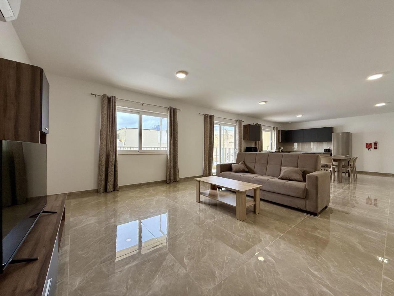 New Apartment Walking distance to the three cities by SF Homes — 4-Star Luxury Hotel in Fgura, Malta