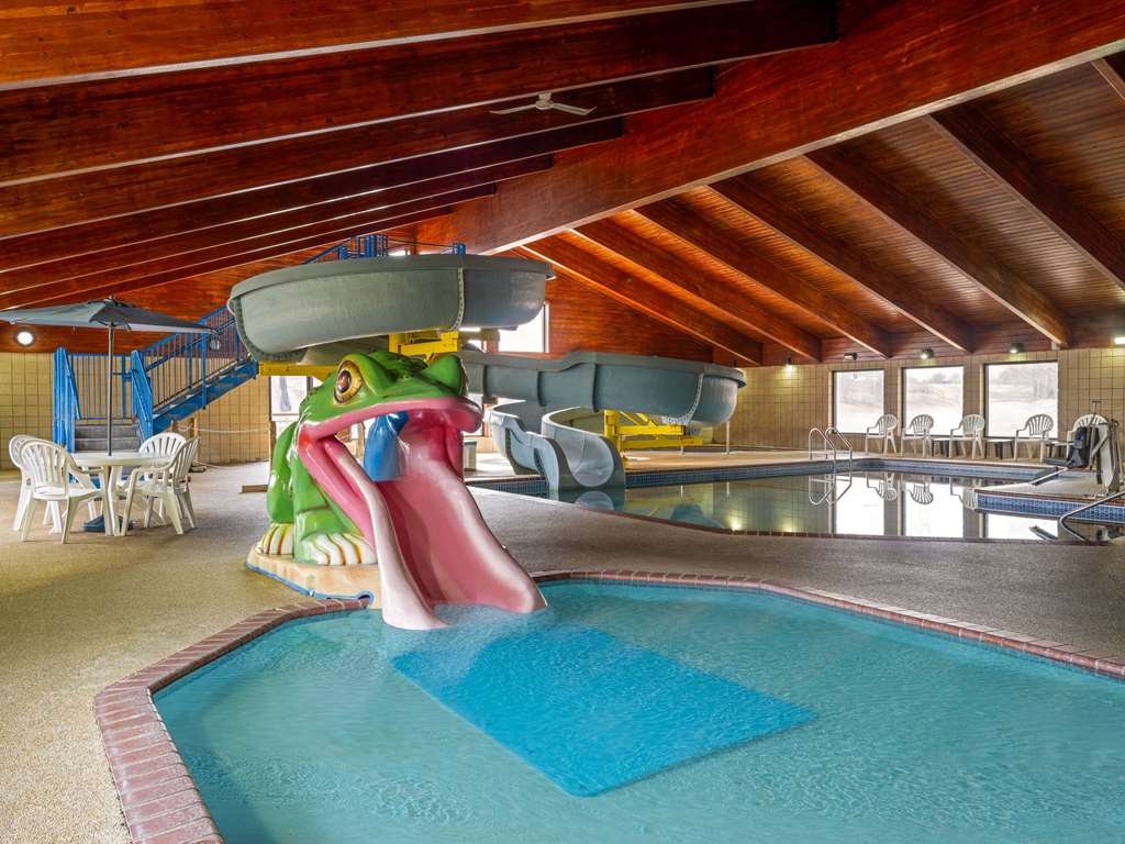 AmericInn by Wyndham Shakopee Near Canterbury Park - photo 8