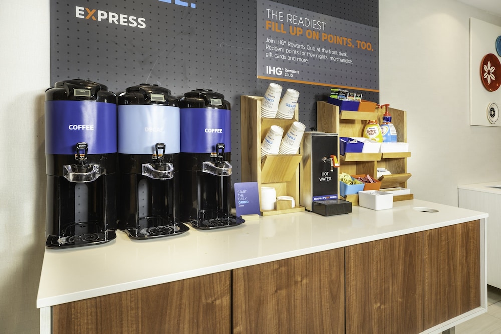 Holiday Inn Express Rochelle by IHG - photo 10