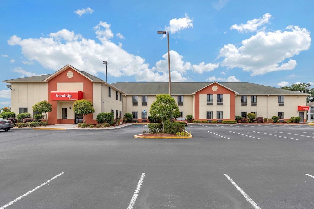 Econo Lodge Brunswick Travel Center in Brunswick, United States
