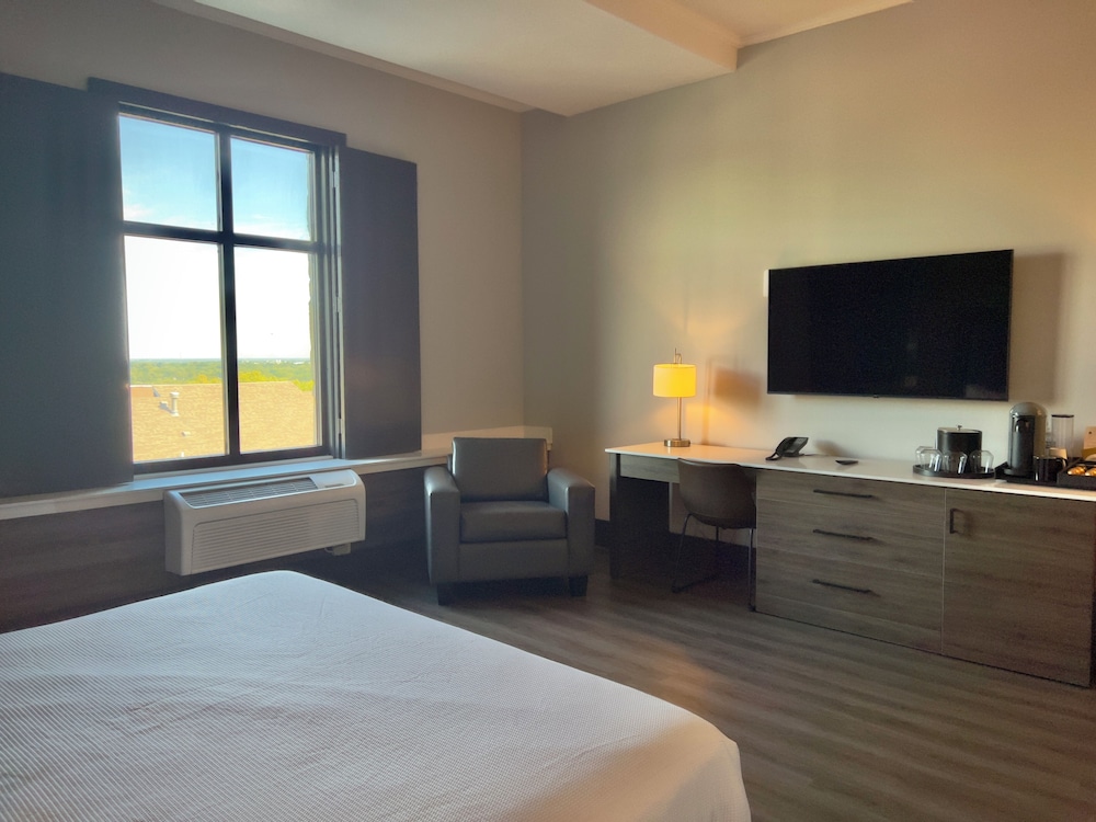 The Oread Lawrence Tapestry Collection by Hilton - photo 26