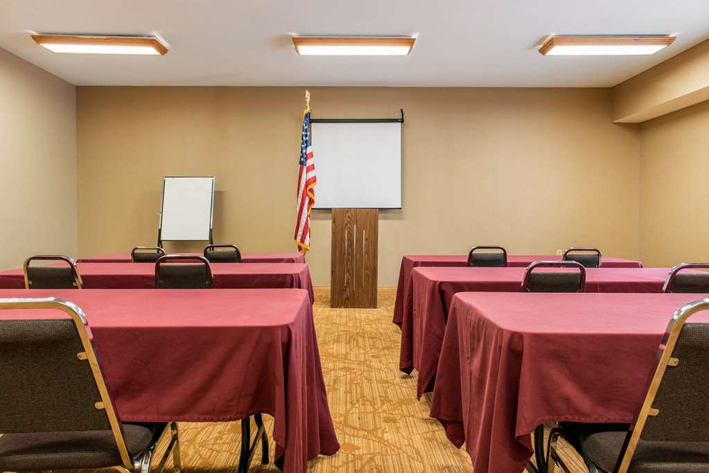 Quality Inn Jacksonville near I 72 - photo 33