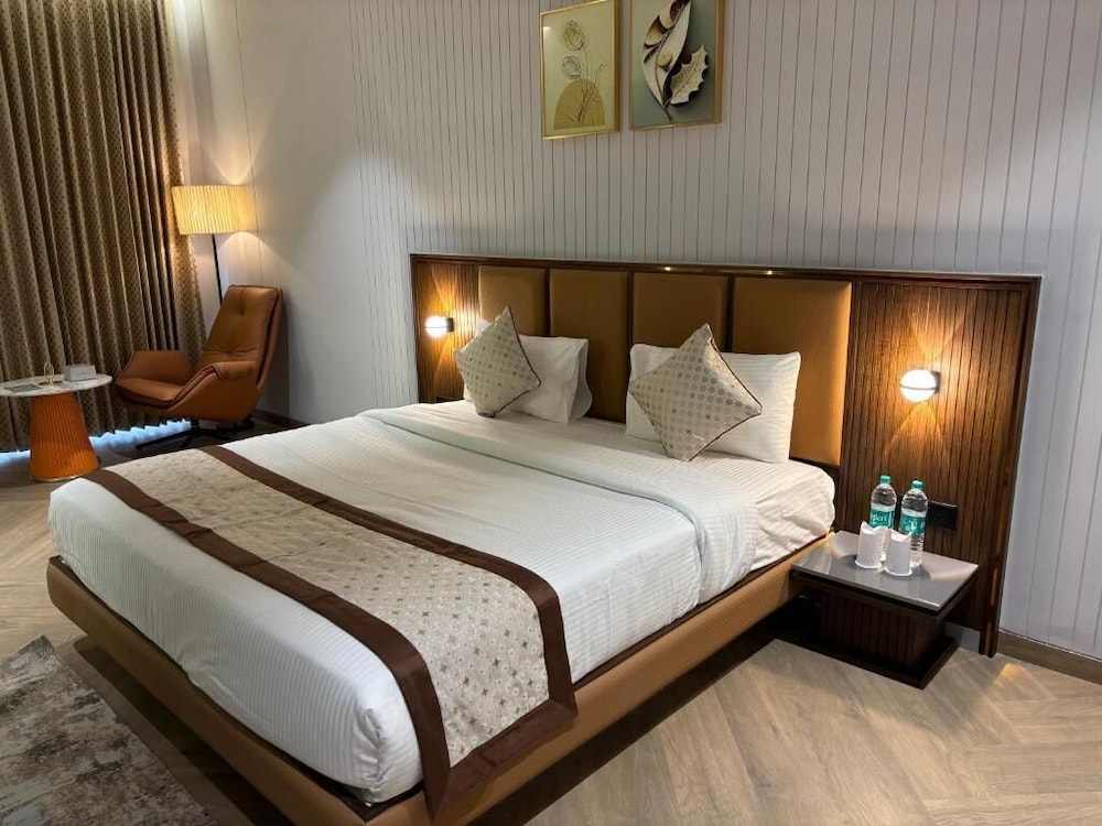 Hotel Four Point Corner in Pali, India