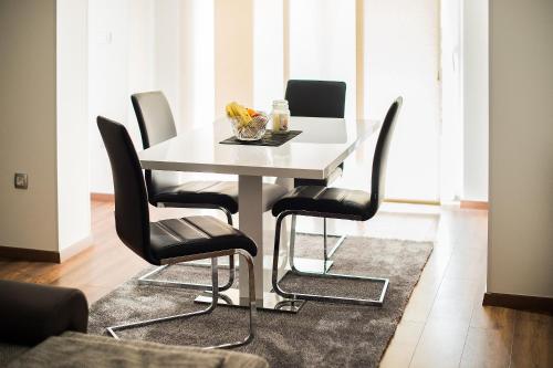 Apartment Karla — 4-Star Luxury Hotel in Podstrana, Croatia