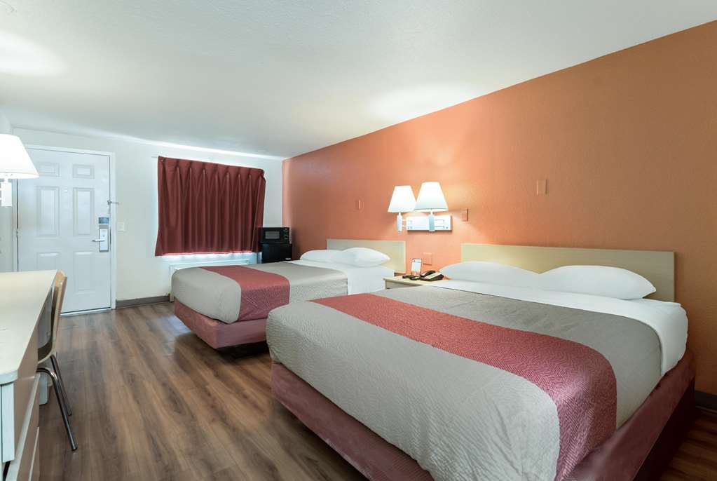 Motel 6 Newport News - photo 18