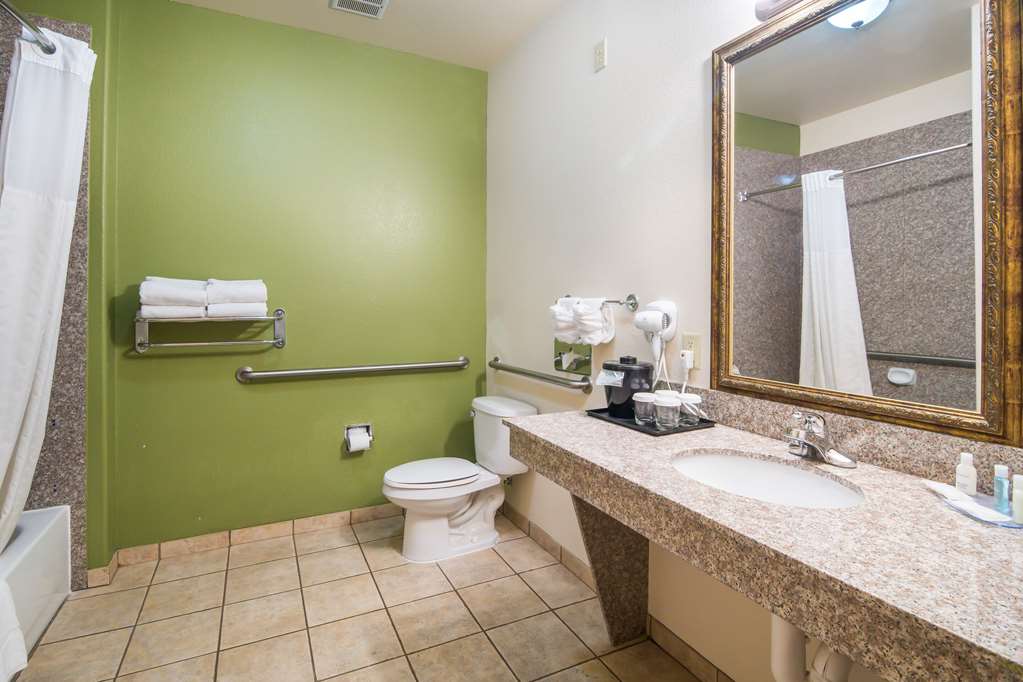 Clarion Inn & Suites Weatherford South - photo 28