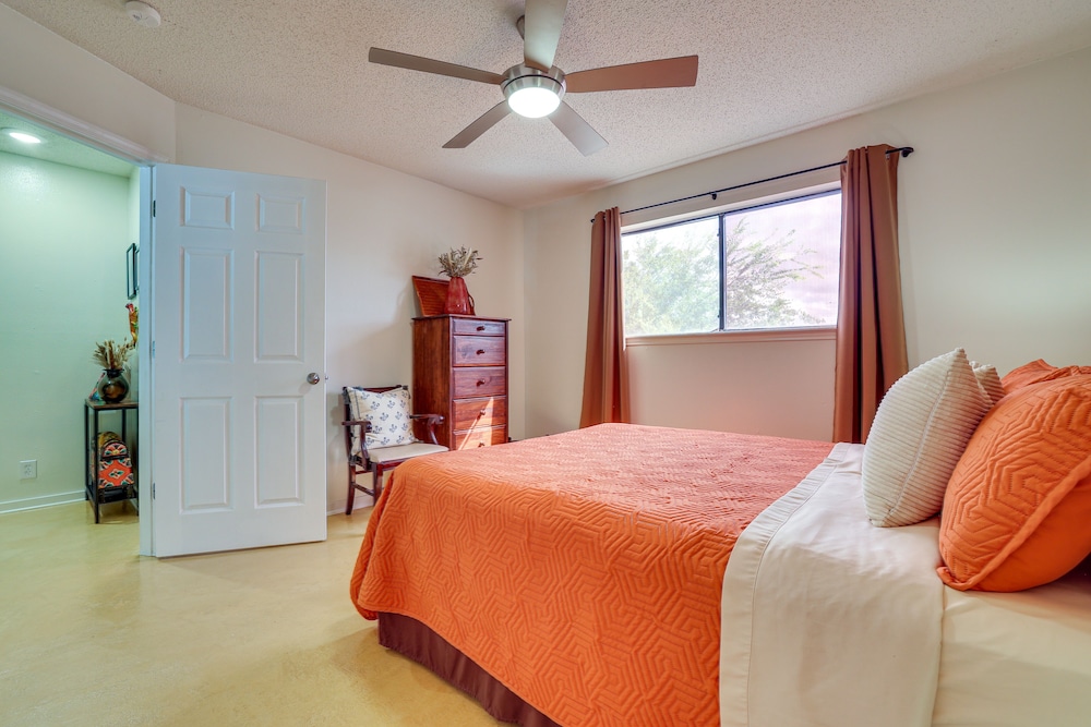 San Antonio Townhome 3 Mi to Lackland AFB - photo 9
