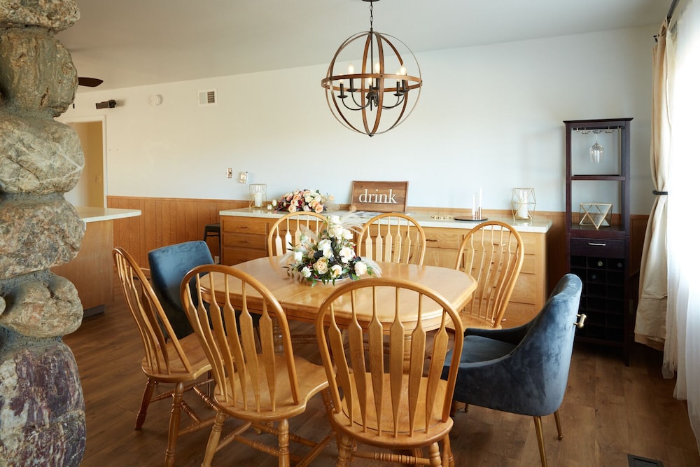 Bed & Barrel at Stonehouse Cellars - photo 18