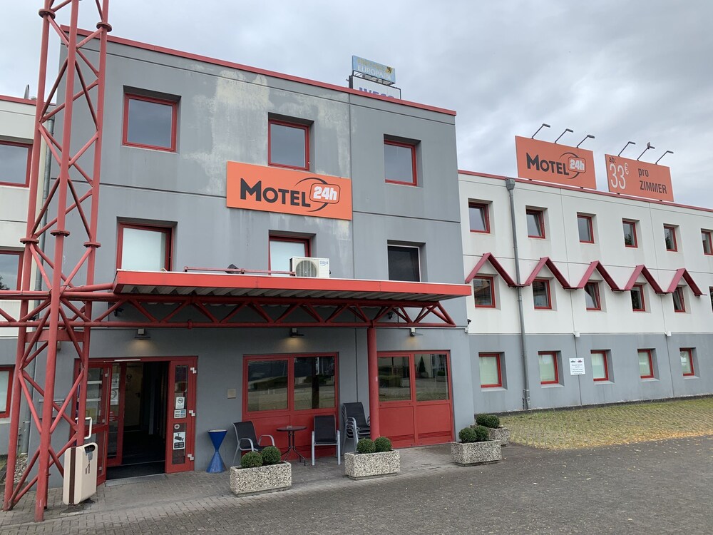 Motel 24h K Ln — Frechen