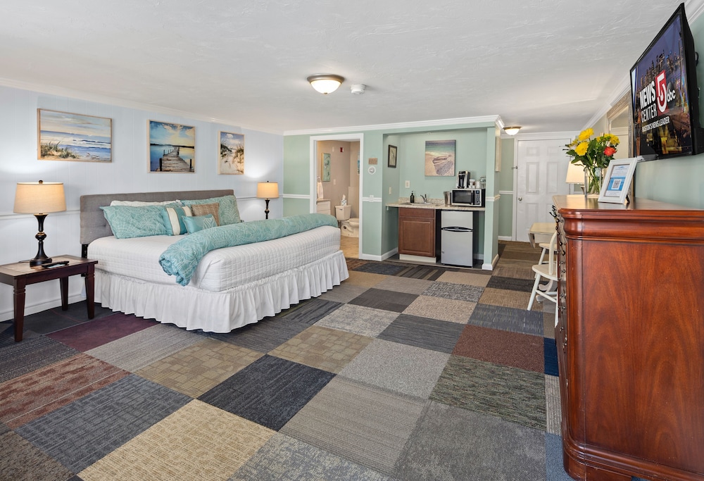 Ocean Inn on Nantasket Beach - photo 10