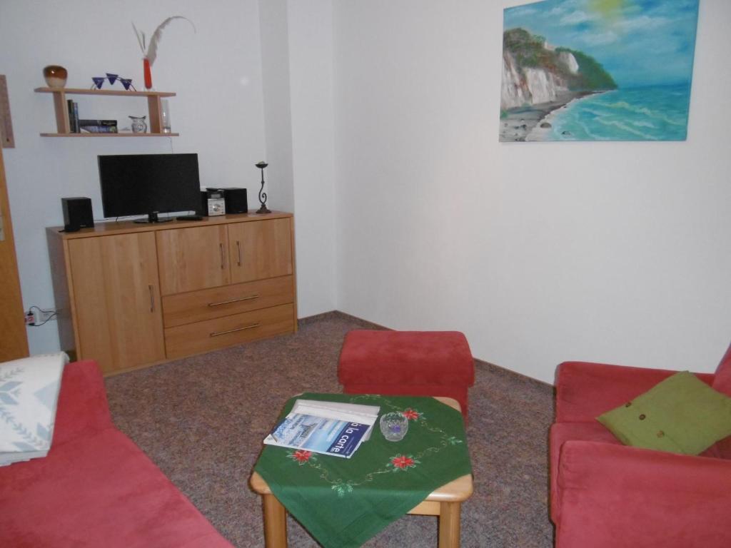 Fewo_s Alter Gutshof WE15569 — 4-Star Luxury Hotel in Ostseebad Sellin, Germany