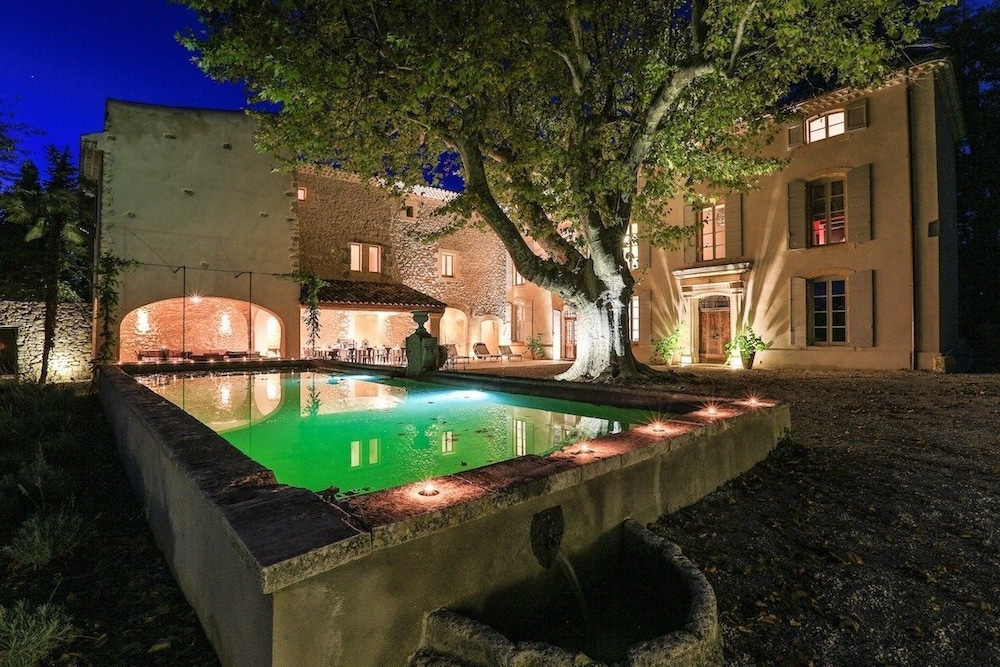 1784 Domaine de Lourmarin — hotel in Lourmarin
