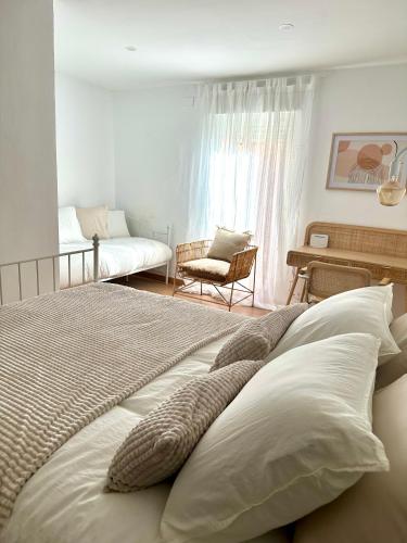 Los Meandros - carbon neutral hotel in Sastago