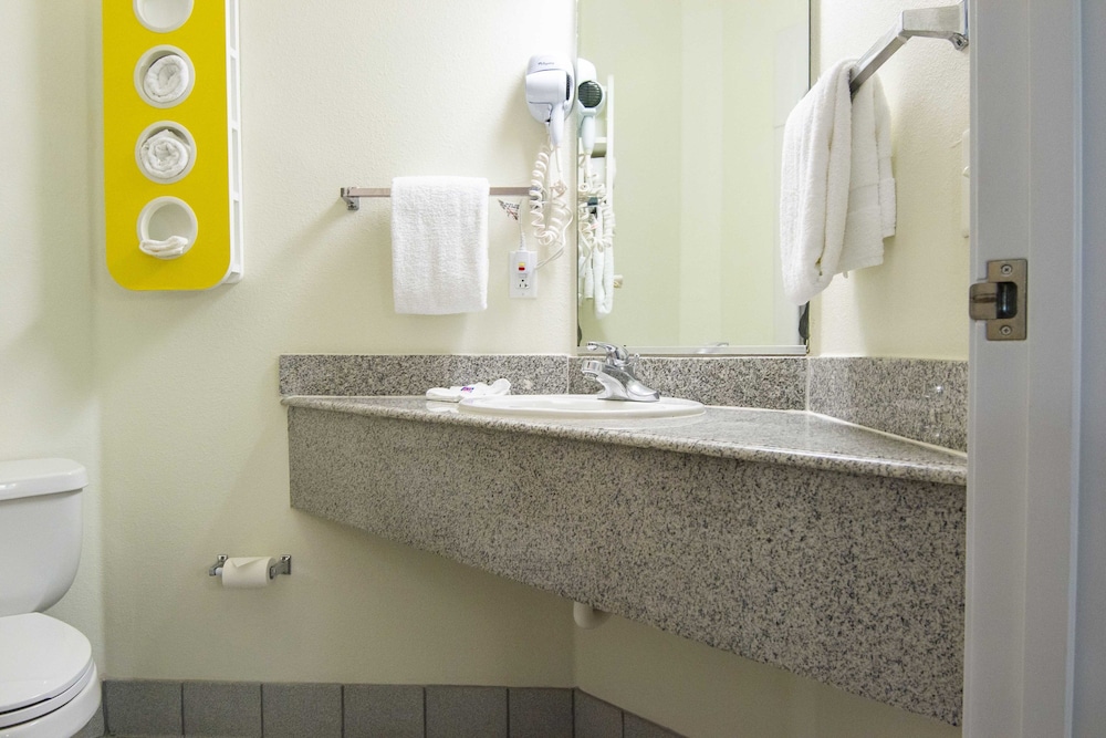 Motel 6 Las Cruces NM Telshor - photo 18