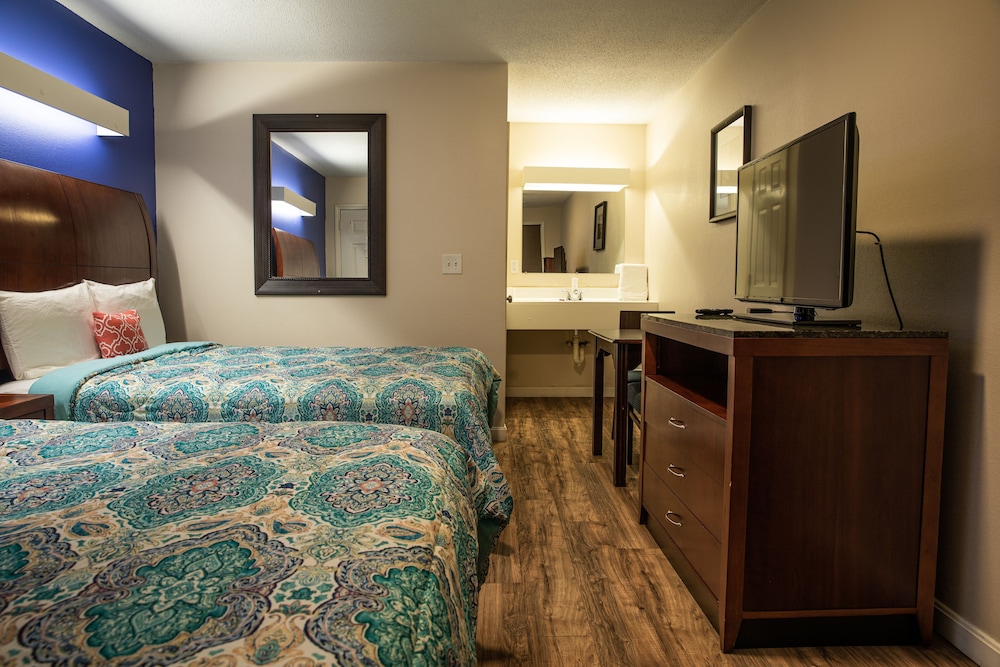 Classic Motor Lodge West Green - photo 43
