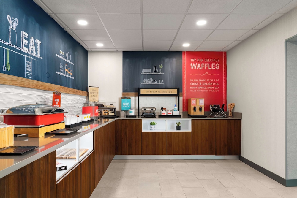 Hampton Inn Sturbridge - photo 30