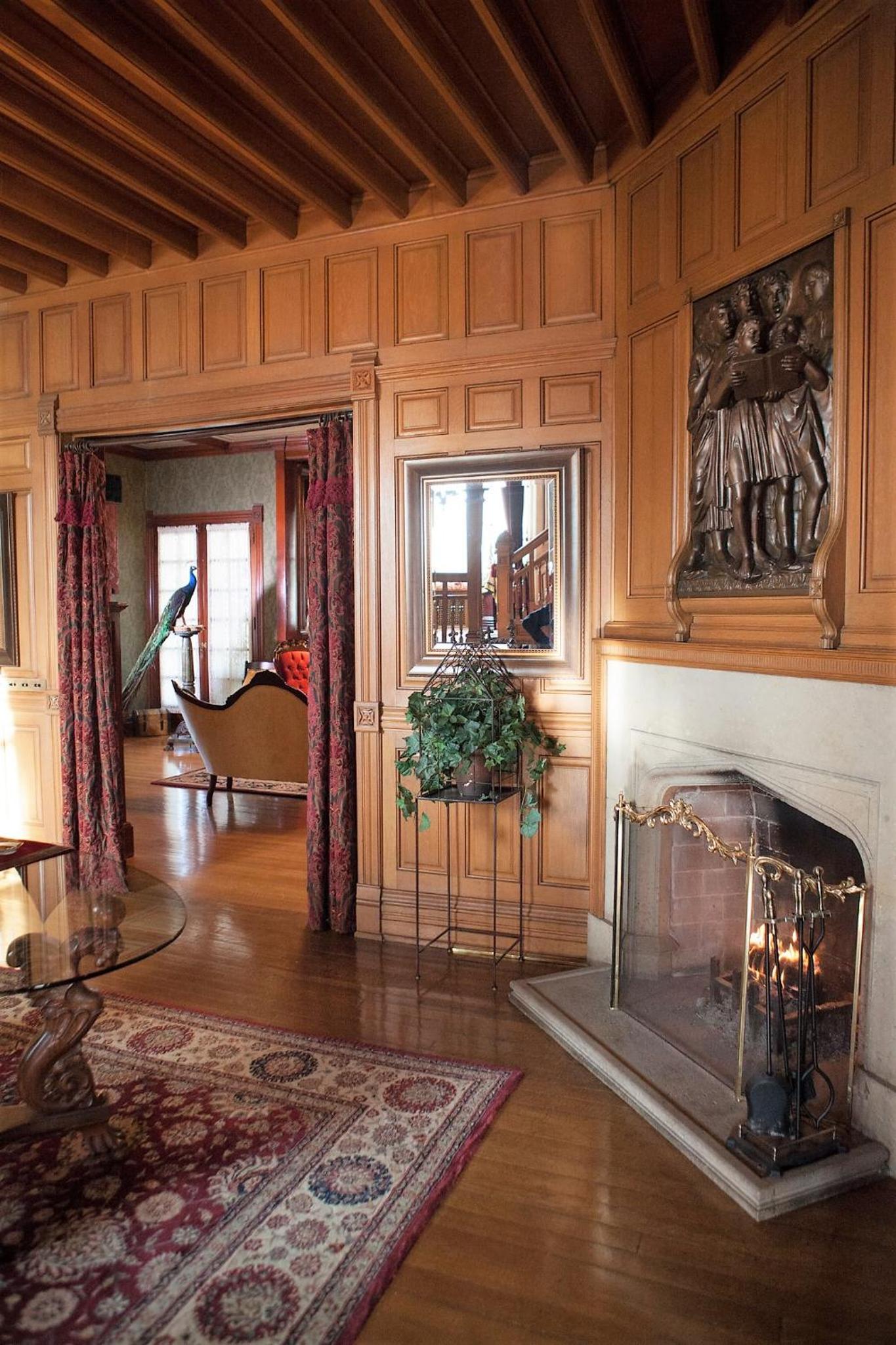 Alexander Mansion Bed and Breakfast - photo 15