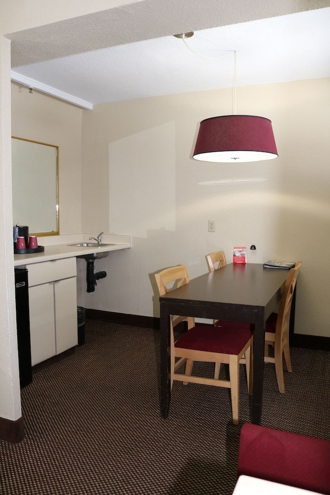Inlet Tower Hotel & Suites - photo 18