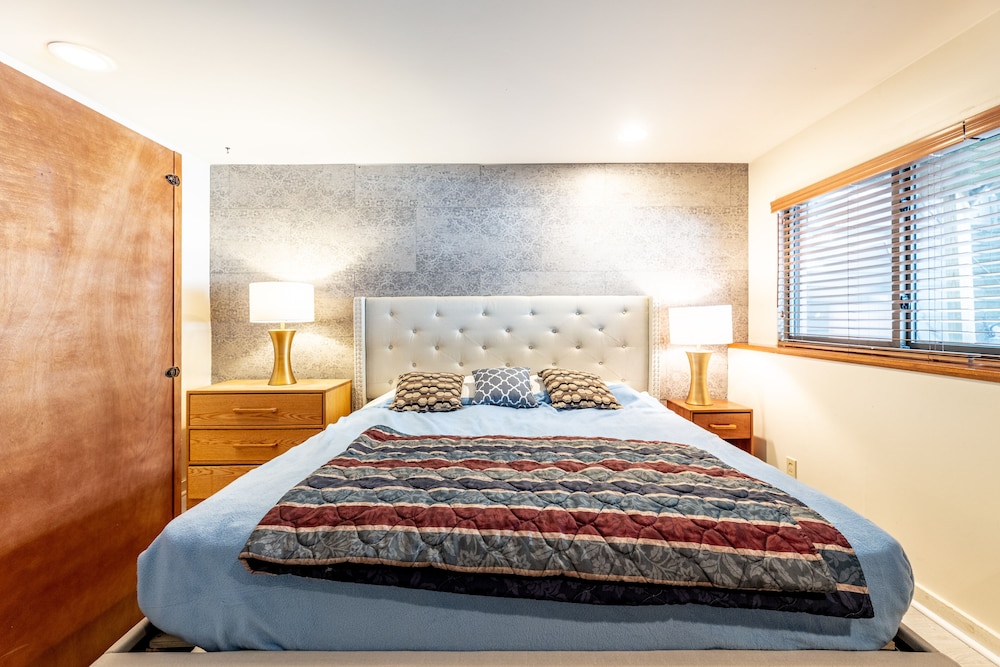 Smugglers' Notch Resort Private Suites - photo 22