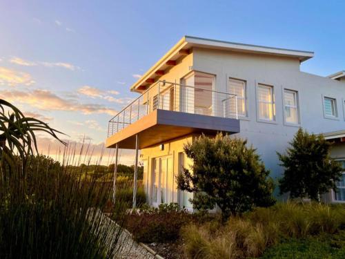 Sunset Villa happy place — 4-Star Luxury Hotel in Hermanus, South Africa