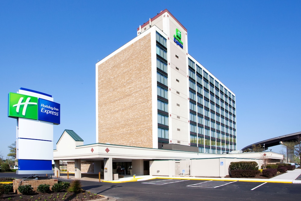 Holiday Inn Express Washington DC SW Springfield - photo 40