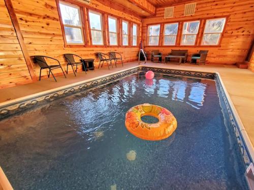 Eat Drink and Be Beary by Avada Properties — 4-Star Luxury Hotel in Sevierville, United States