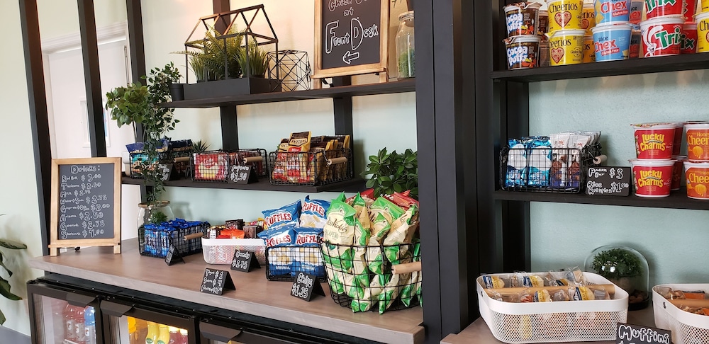 Capt Hiram's Resort - photo 2