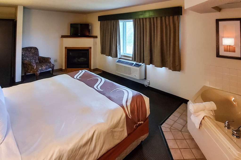 Quality Inn Atchison - photo 11