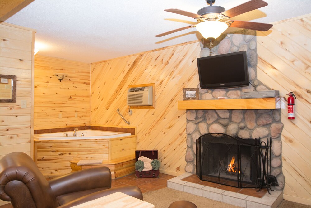 Upper Canyon Inn & Cabins - photo 80