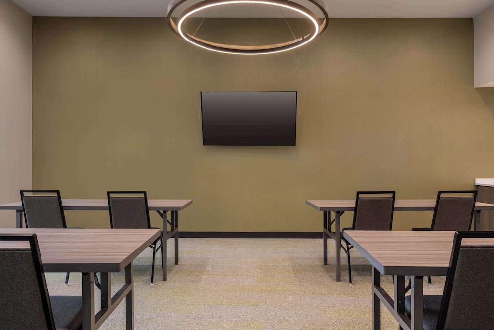 Home2 Suites by Hilton Ankeny - photo 49