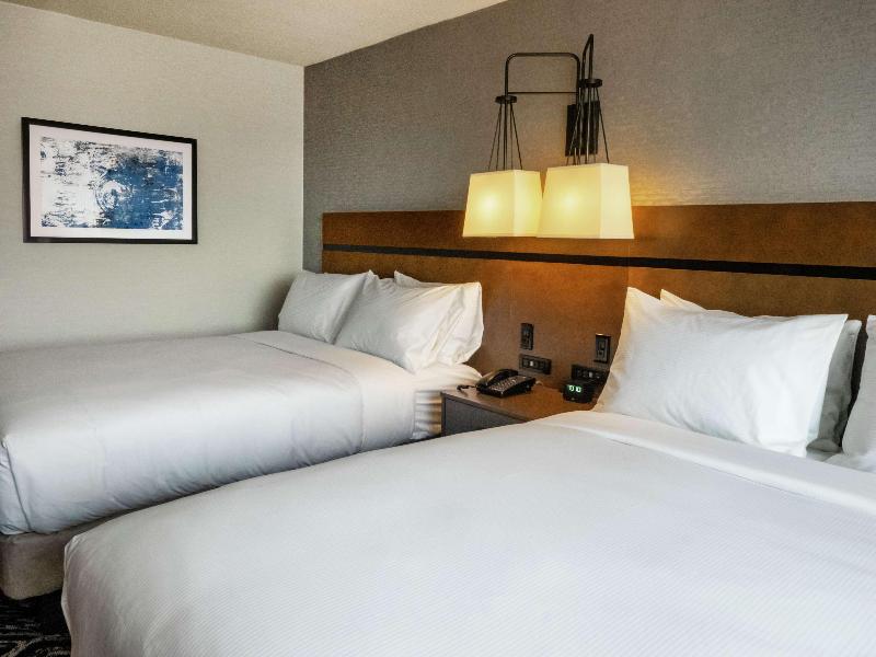 DoubleTree by Hilton Jamestown - photo 53