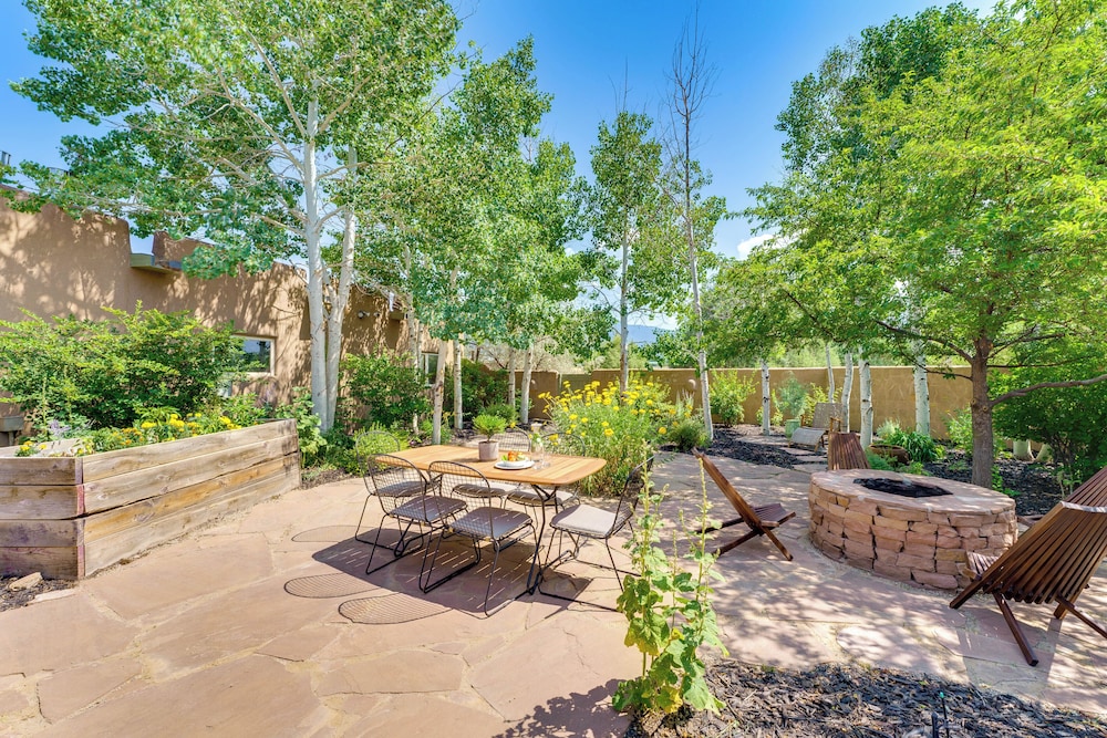 Mtn View Retreat W Hot Tub In New Mexico — Taos