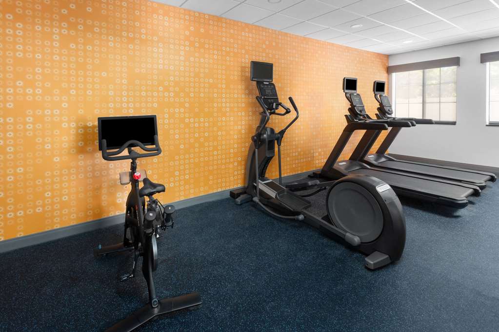 La Quinta Inn & Suites by Wyndham Woodward - photo 11