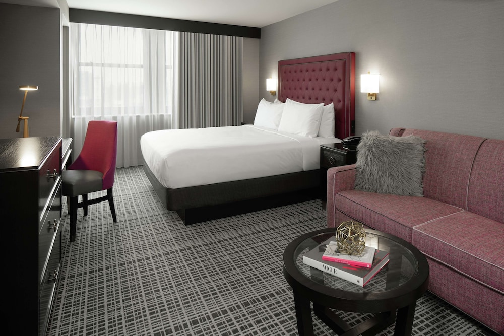 The Axis Moline Hotel Tapestry Collection by Hilton - photo 8