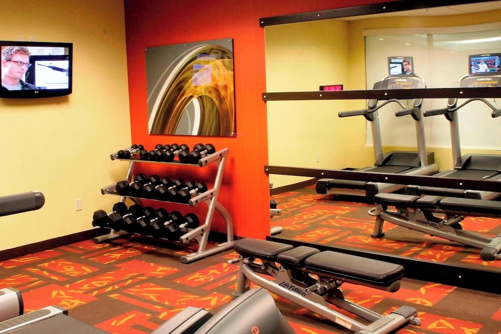 Courtyard by Marriott Medford Airport - photo 44