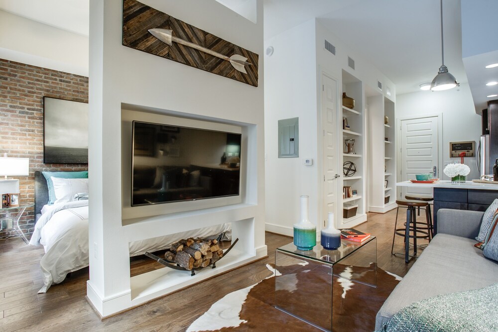 The Guild Uptown Mckinney Ave - photo 16