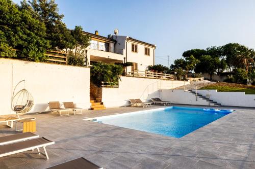 Villa Demirà Chic Panoramic Villa Private Pool — 4-Star Luxury Hotel in Marsala, Italy