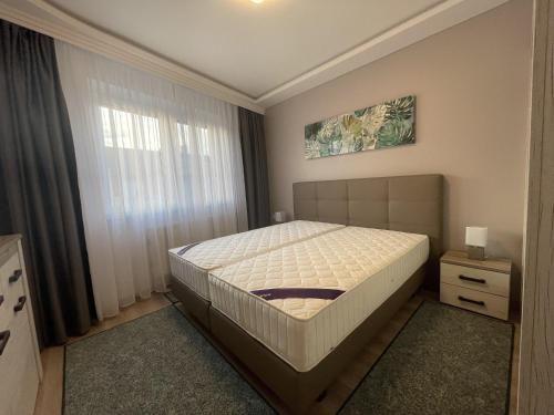 Lara Lux Apartment 2 — 4-Star Luxury Hotel in Hajduszoboszlo, Hungary