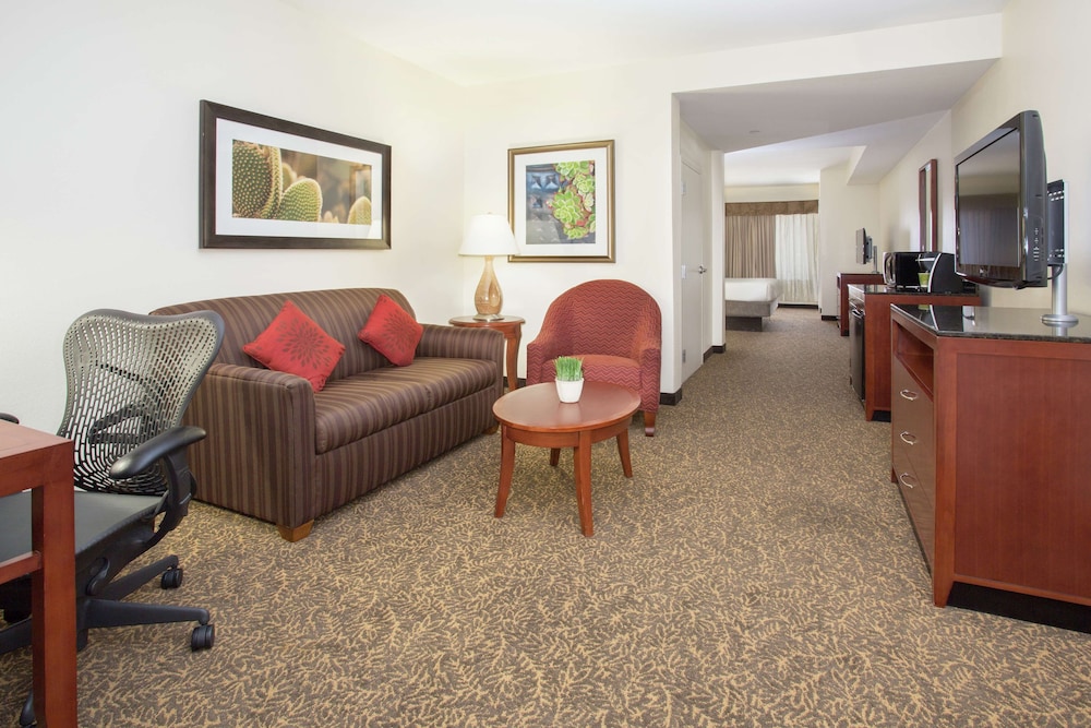 Hilton Garden Inn Avondale - photo 11