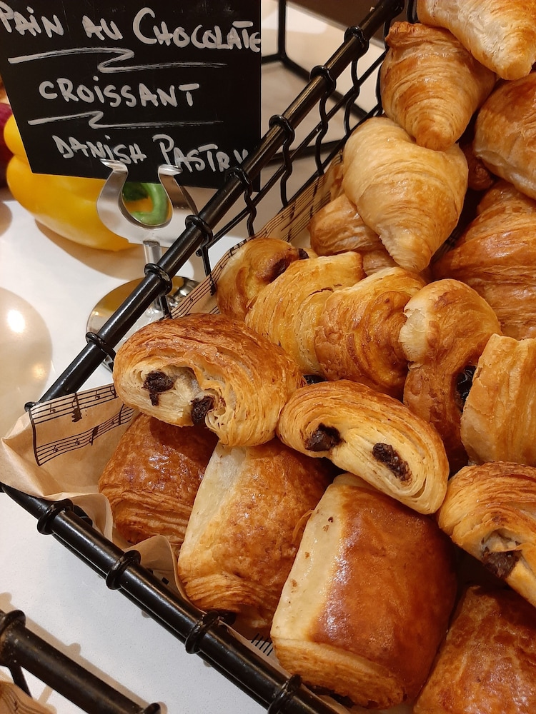 מזון ומשקאות