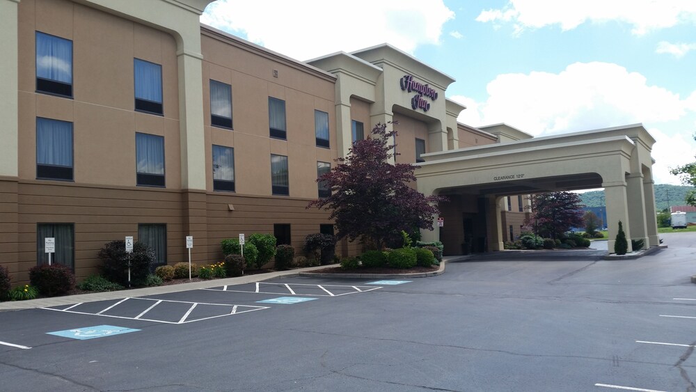 Hampton Inn Cortland - photo 64