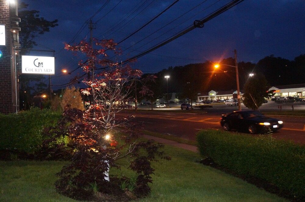 Central Motel Court Yard - photo 121