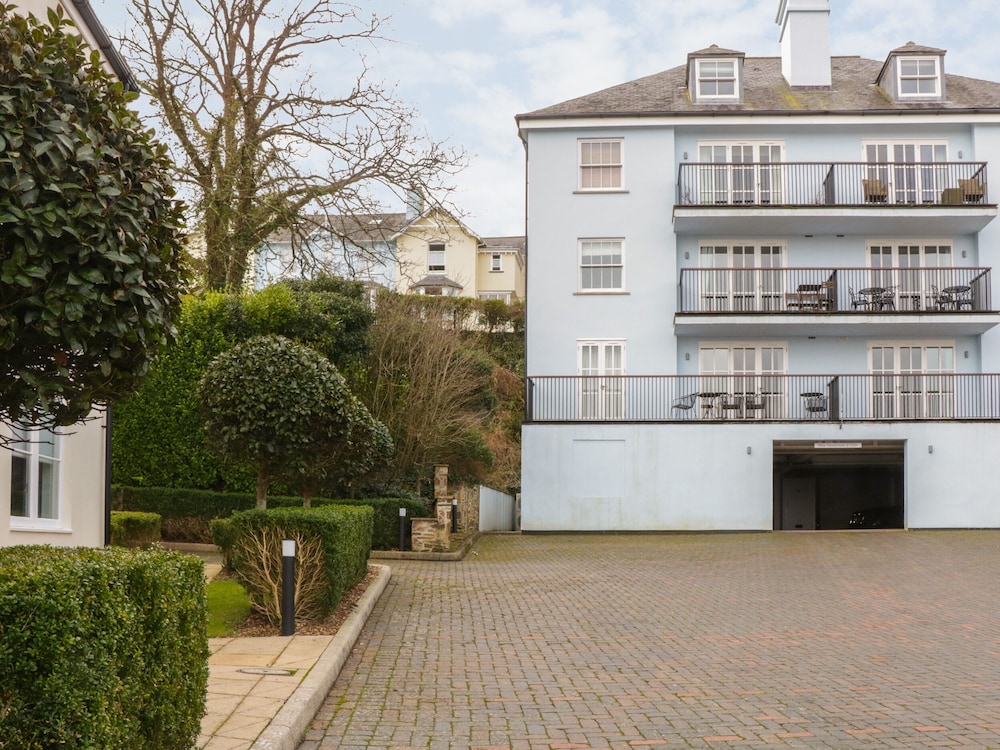 12 Combehaven — 4-Star Luxury Hotel in Salcombe, United Kingdom