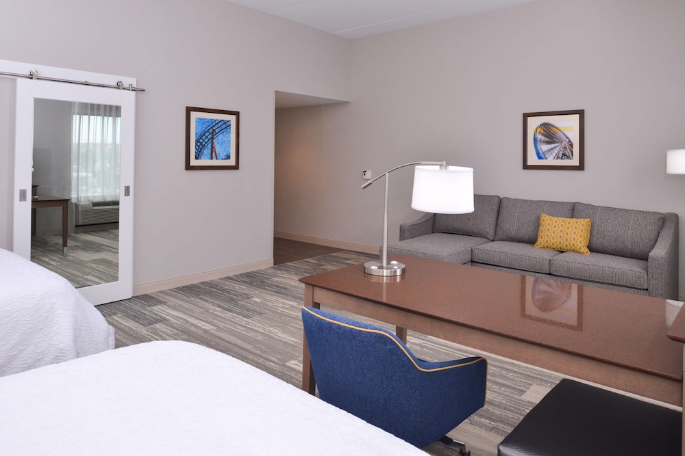 Hampton Inn & Suites Cincinnati Mason - photo 26