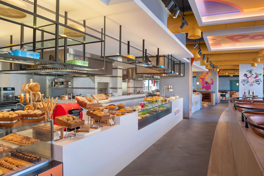 מזון ומשקאות